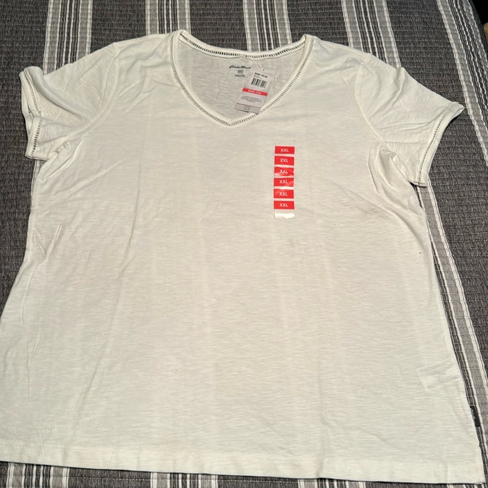 NWT Eddie Bauer white v neck tshirt